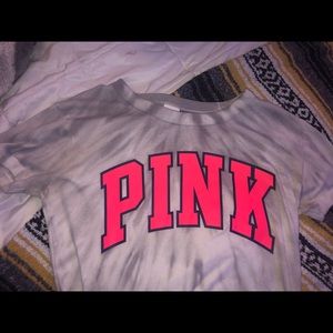 a oversized grey tye dye pink tee shirt